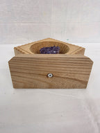 Handgearbeitetes Amethyst-Arrangement im Holzrahmen
