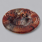 Künstlerische Glasschale mit flammendem Farbdesign
