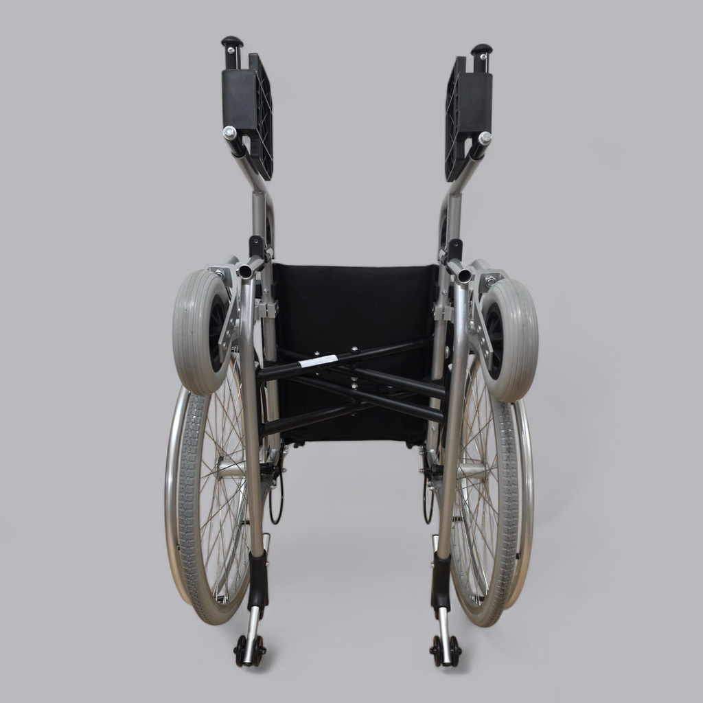 Mobicare Standard-Rollstuhl in neuwertigem Zustand