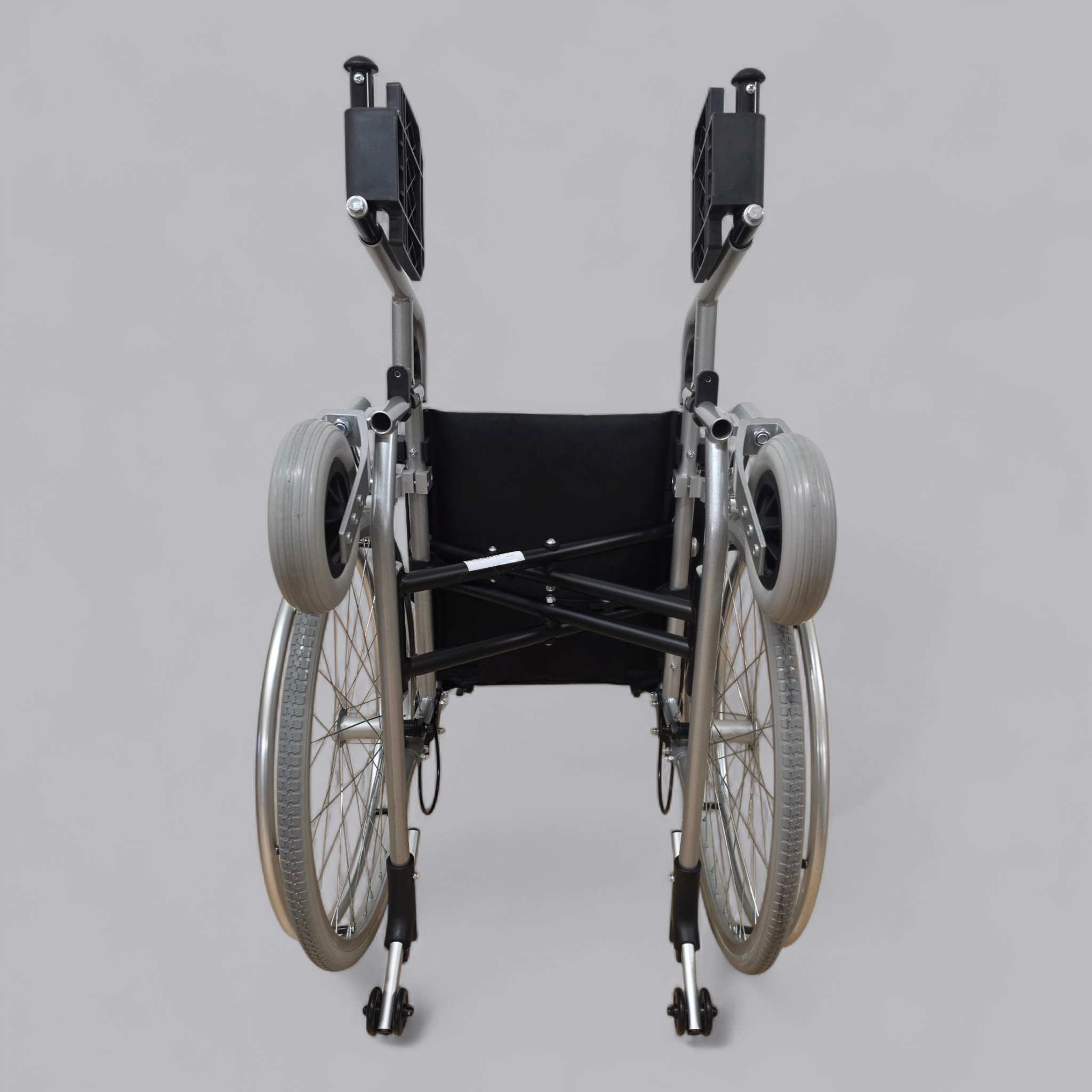 Mobicare Standard-Rollstuhl in neuwertigem Zustand