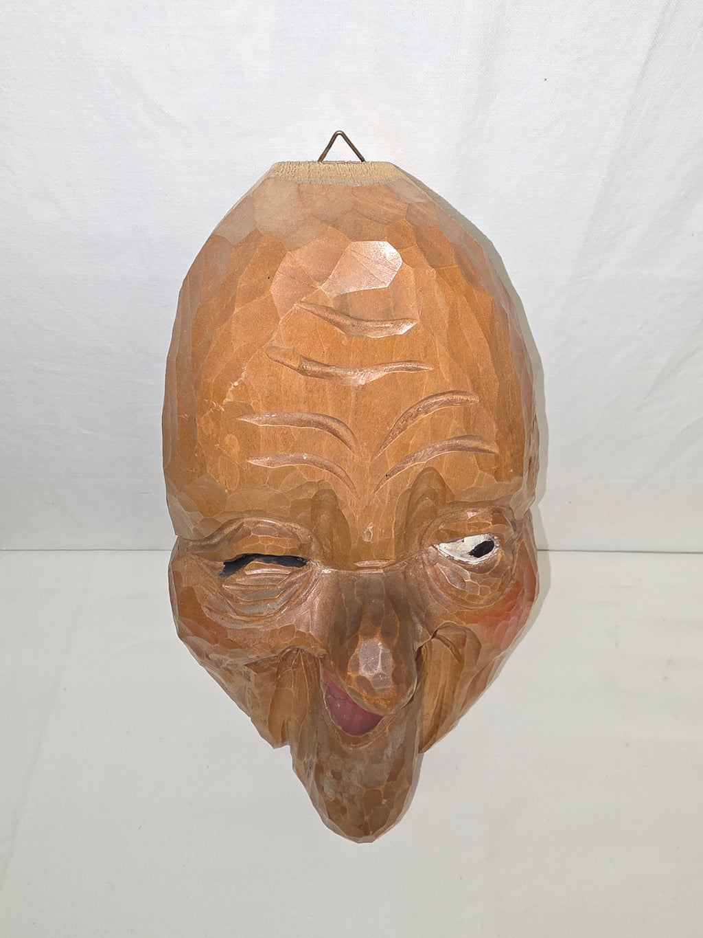 Handgeschnitzte Charaktermaske Hand made in Luzern