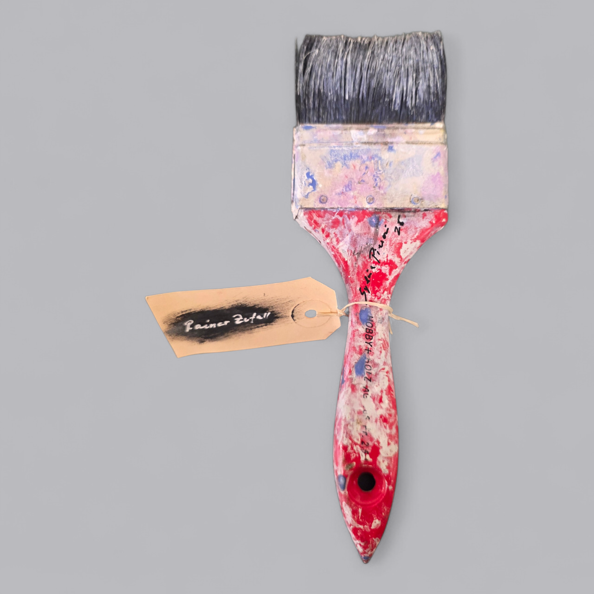 Pensionierter Mitarbeiter „Rainer Zufall“ – bemalter Pinsel (ca. 22 cm)