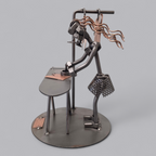 Einzigartiges Metall-Kunstwerk: Fleissige Bügelfee von Hinz & Kunst Germany