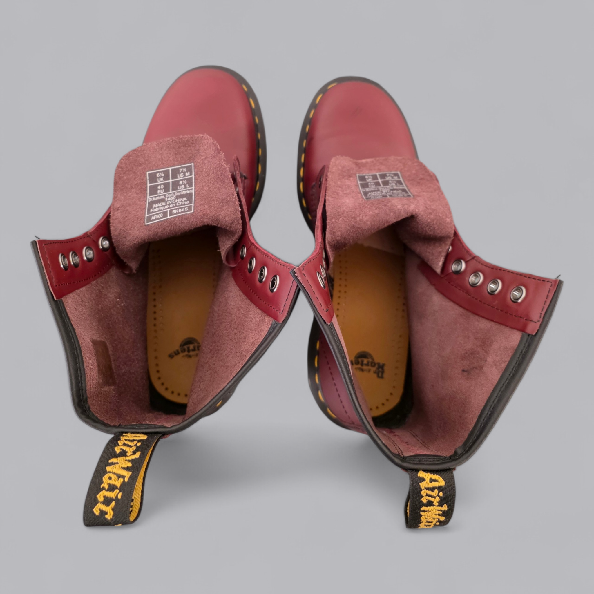 Kultige Dr. Martens Stiefel 1460 in klassischem Bordeaux