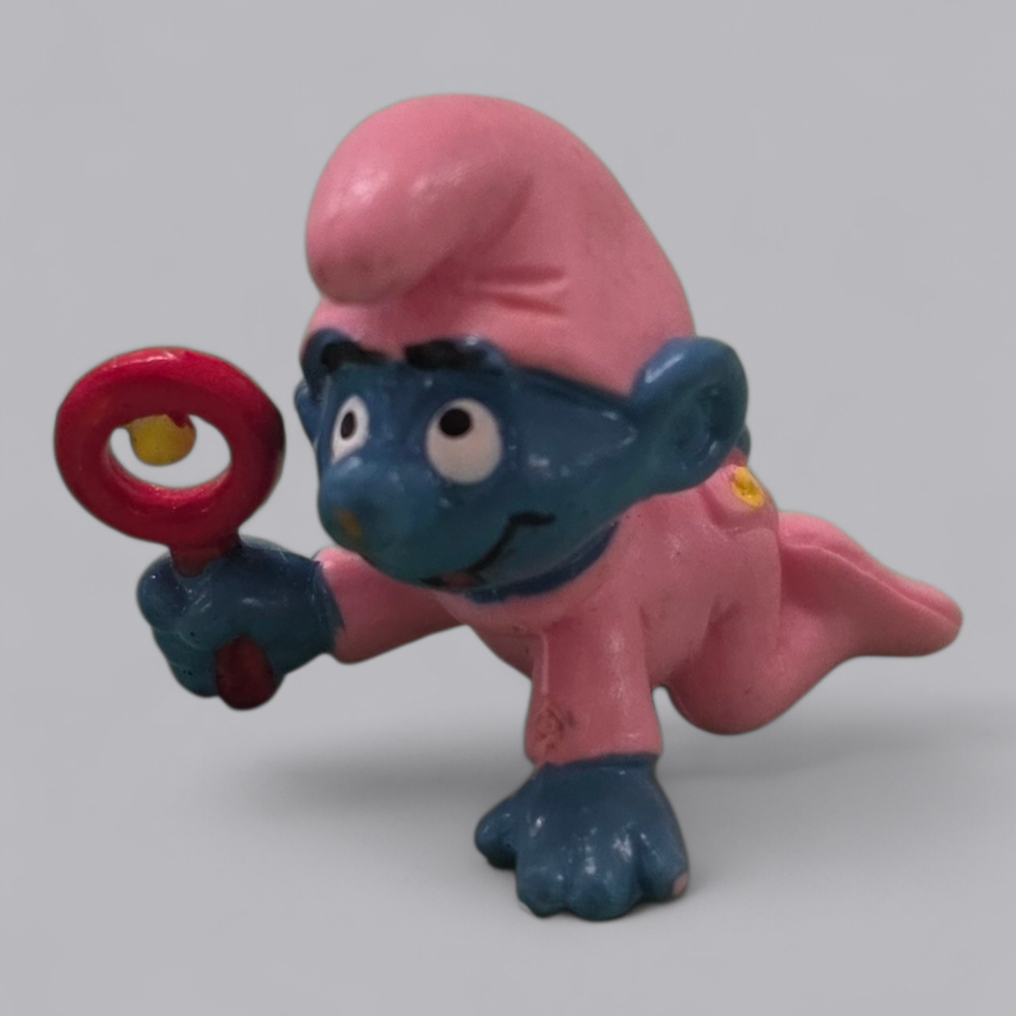 Schlumpf Baby mit Rassel – Vintage Sammlerfigur