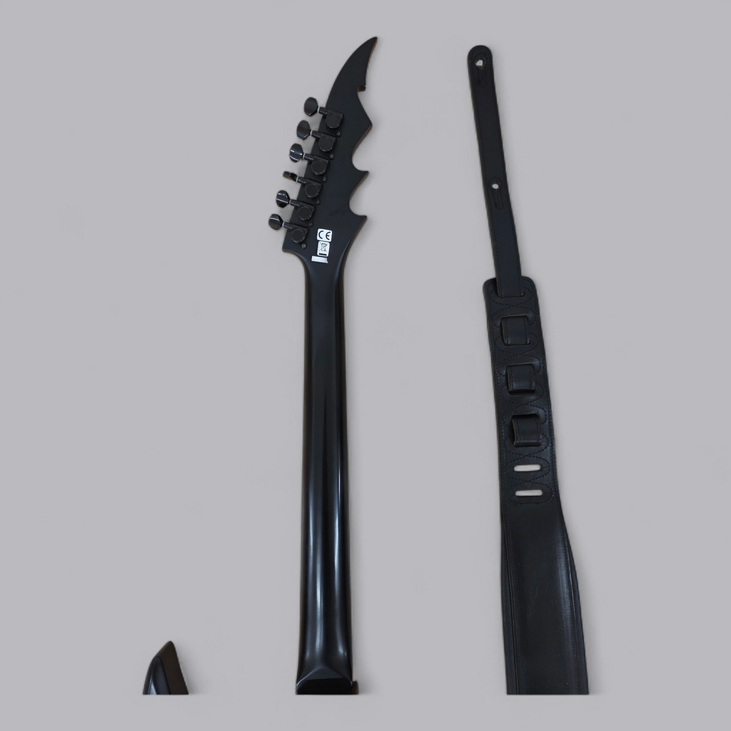 Firewood E-Gitarre – Aggressives Design in Matt-Schwarz