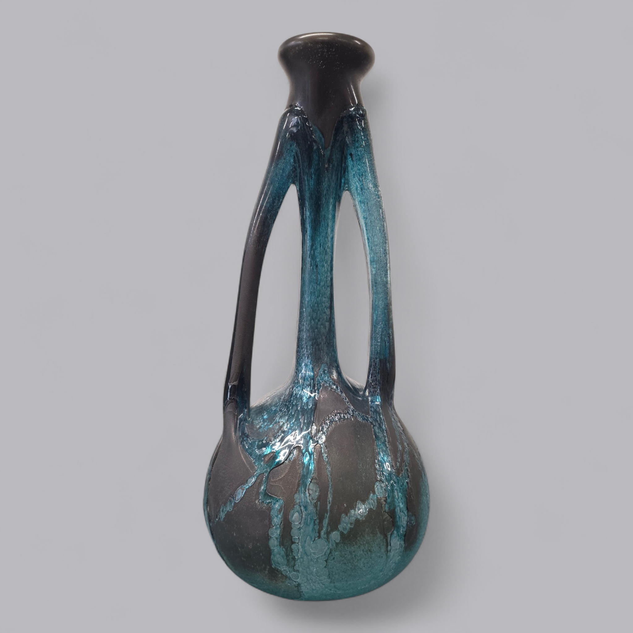 Majestätischer Jugendstil: Grosse Art Nouveau Vase in Tropfenform