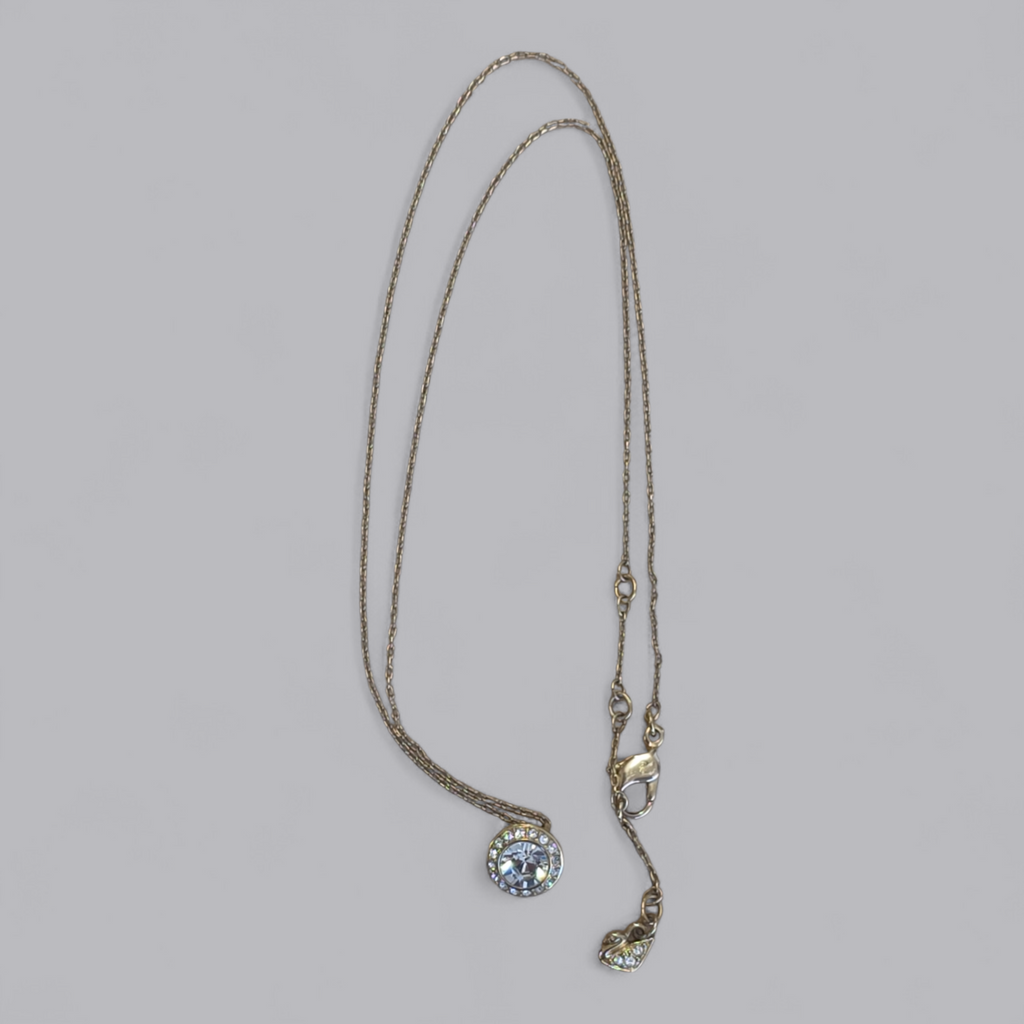 Funkelnde Swarovski Halskette mit Solitär-Anhänger