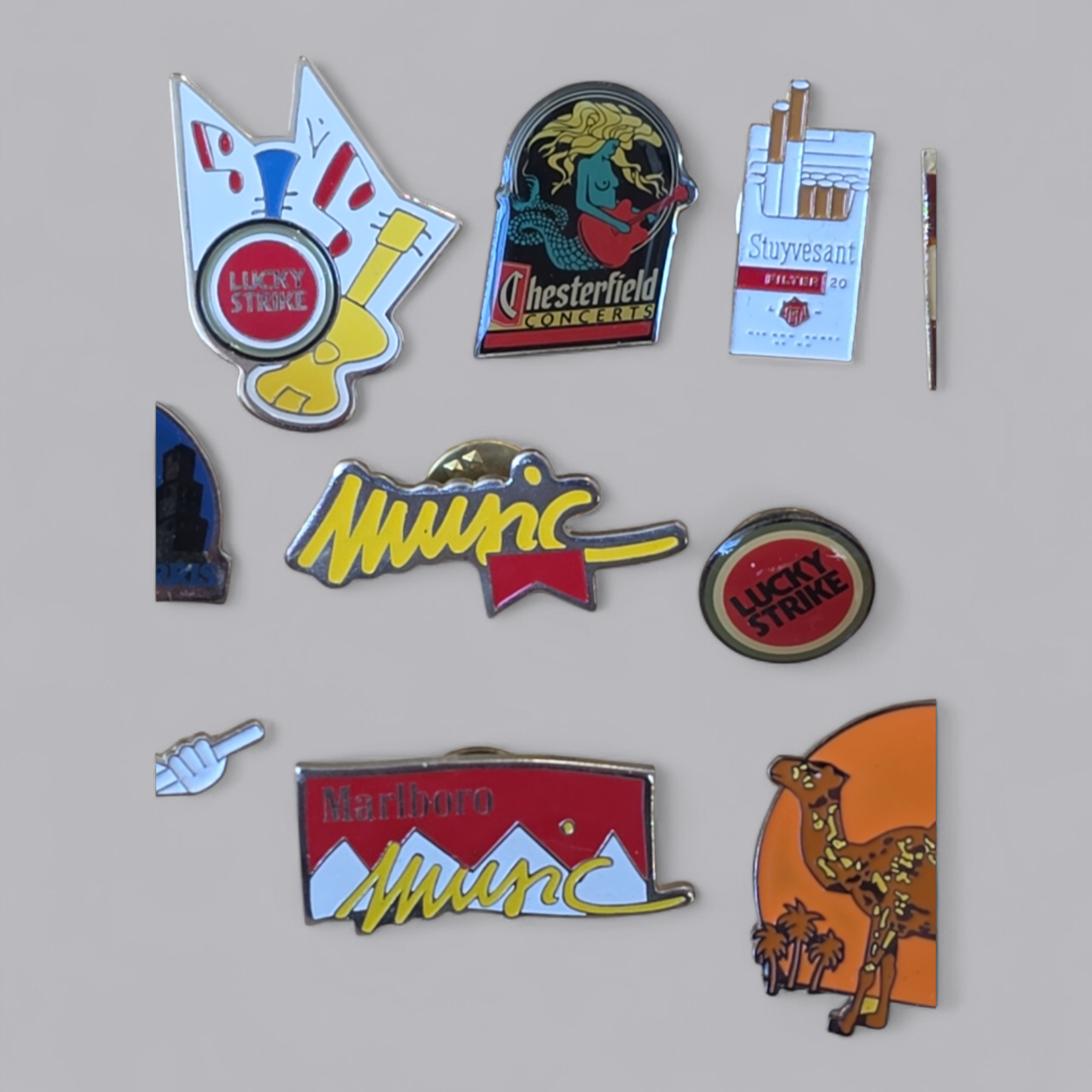 Nostalgisches Pin Set Tabakwaren 14-teilig