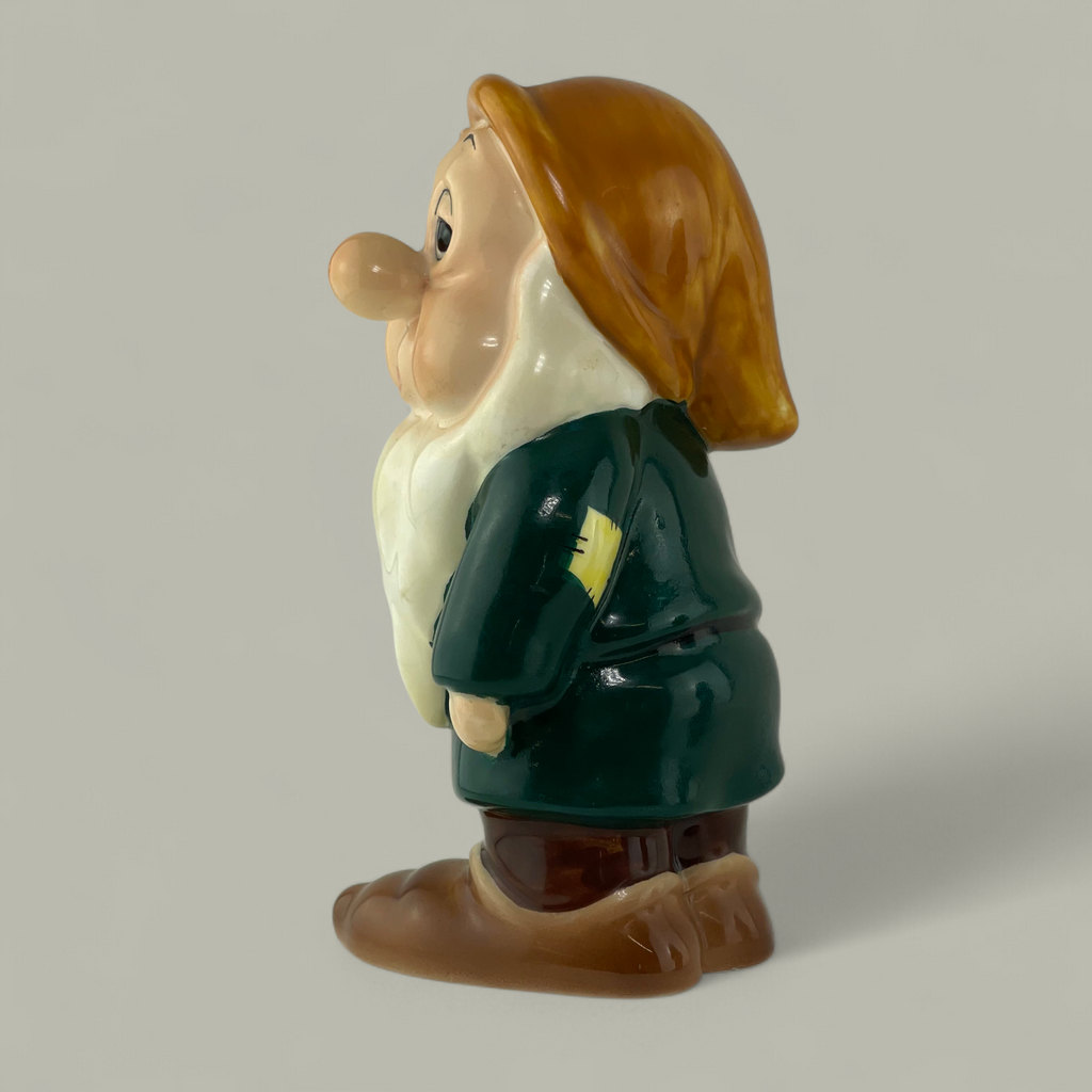 Nostalgische Disney Porzellanfigur  – Ein Herzstück für Sammler