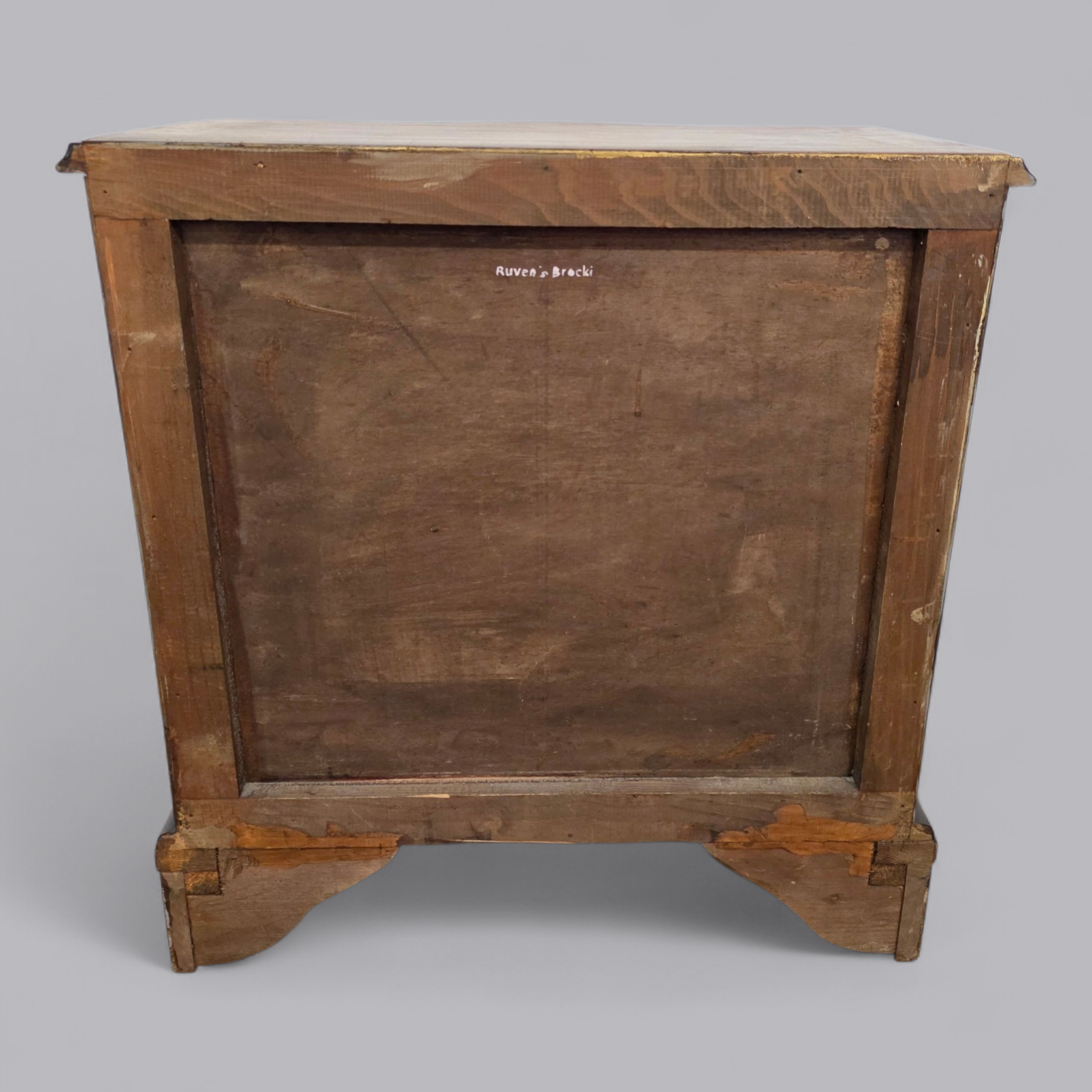 Upcycling Klassische Kommode mit modernem Twist