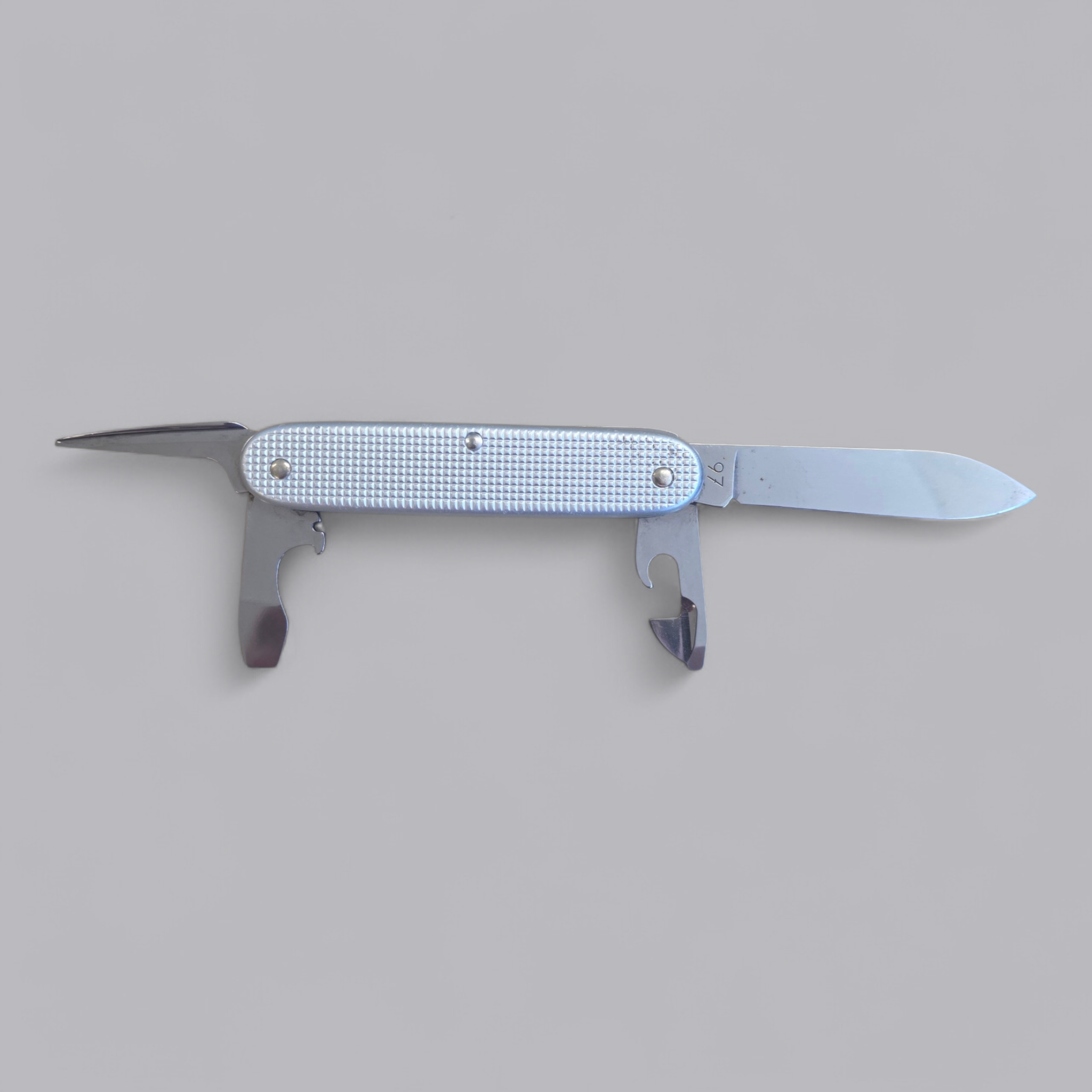 Schweizer Präzision für die Hosentasche: Victorinox Alox Pioneer