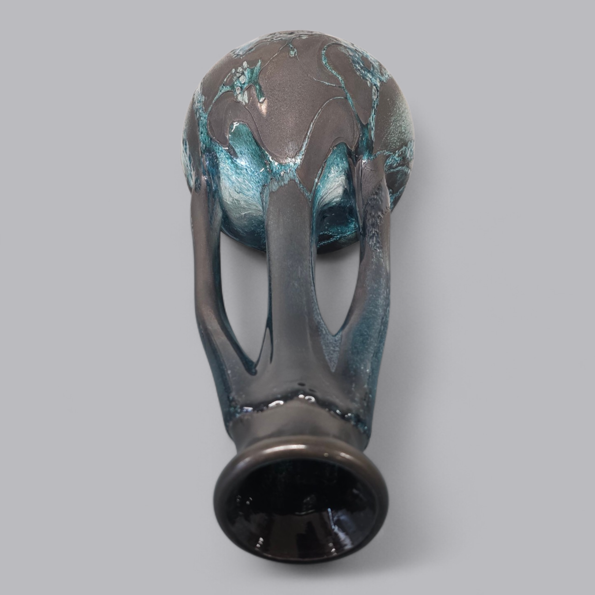 Majestätischer Jugendstil: Grosse Art Nouveau Vase in Tropfenform