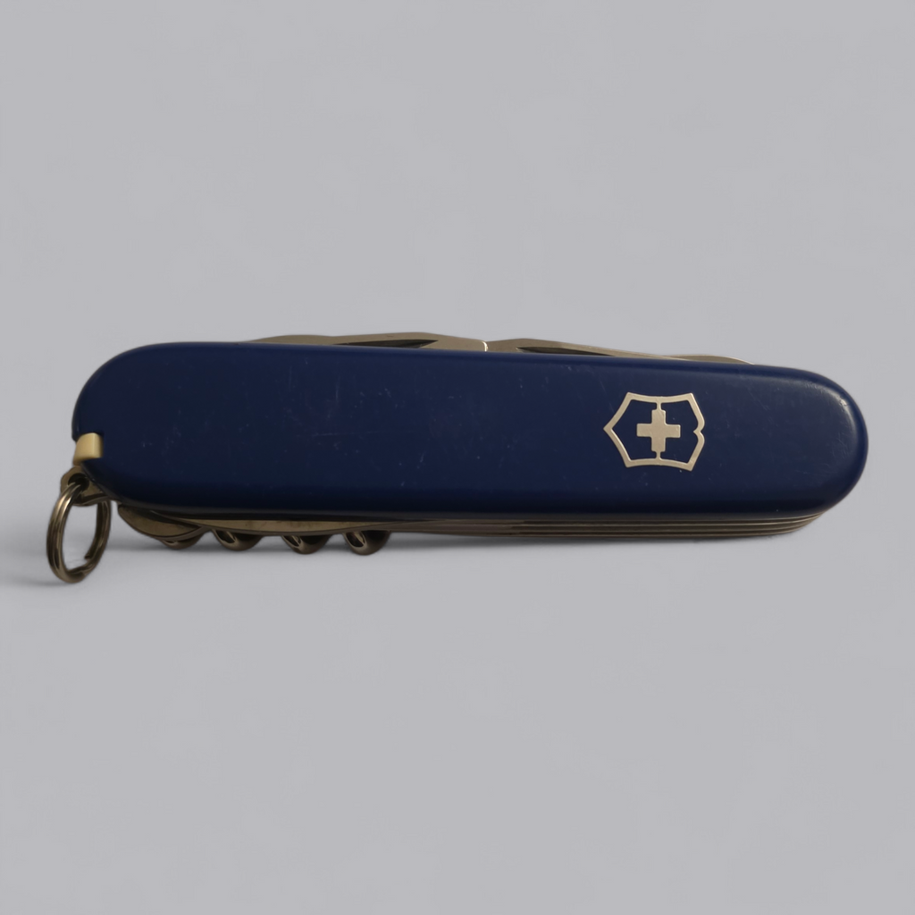 Blaues Victorinox Taschenmesser Climber – Der vielseitige Allrounder