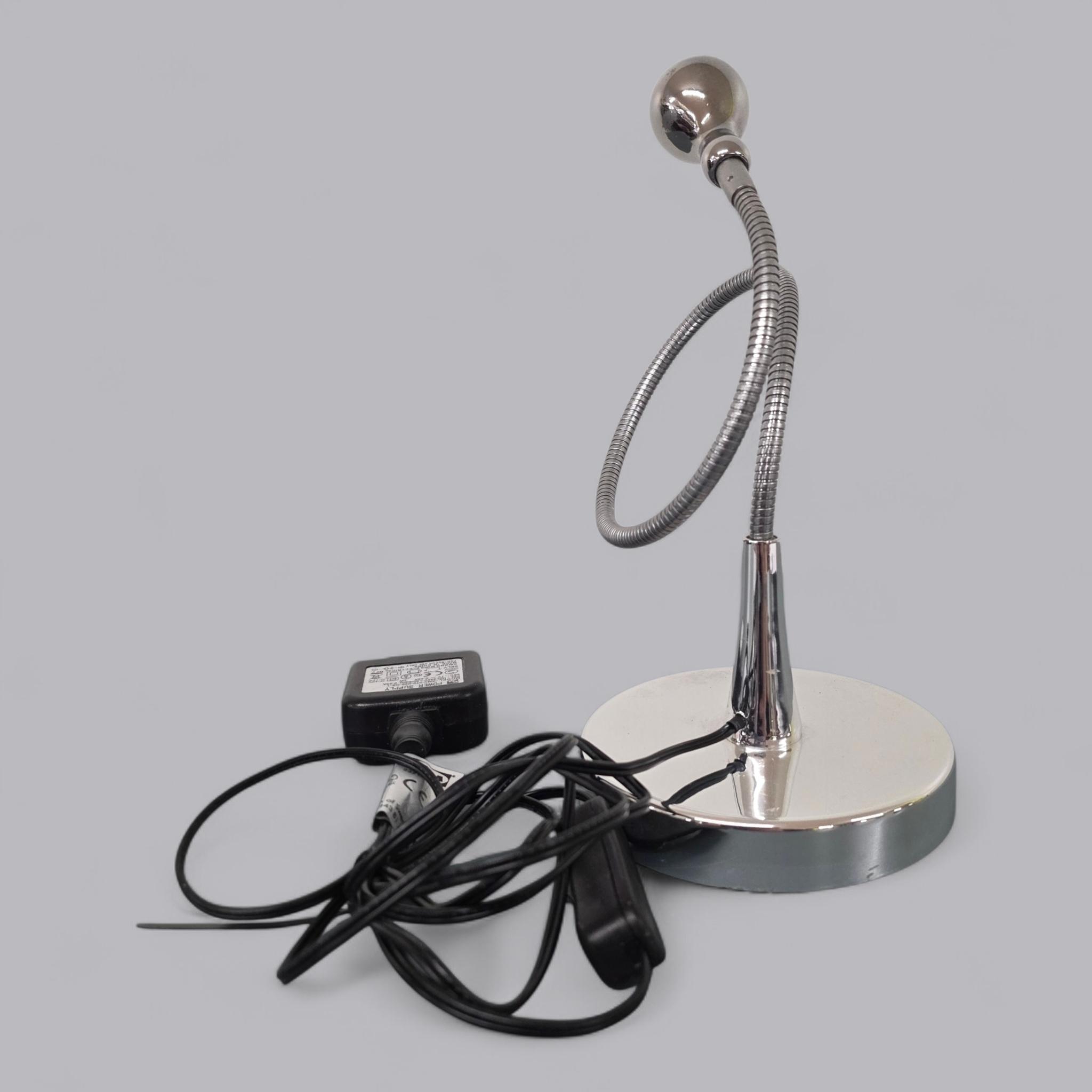 Schwanenhals Schreibtischlampe – Chrom-Design & Flexibel