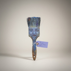 Pensionierte Mitarbeiterin „Mira Bella“ – bemalter Pinsel (ca. 23 cm)