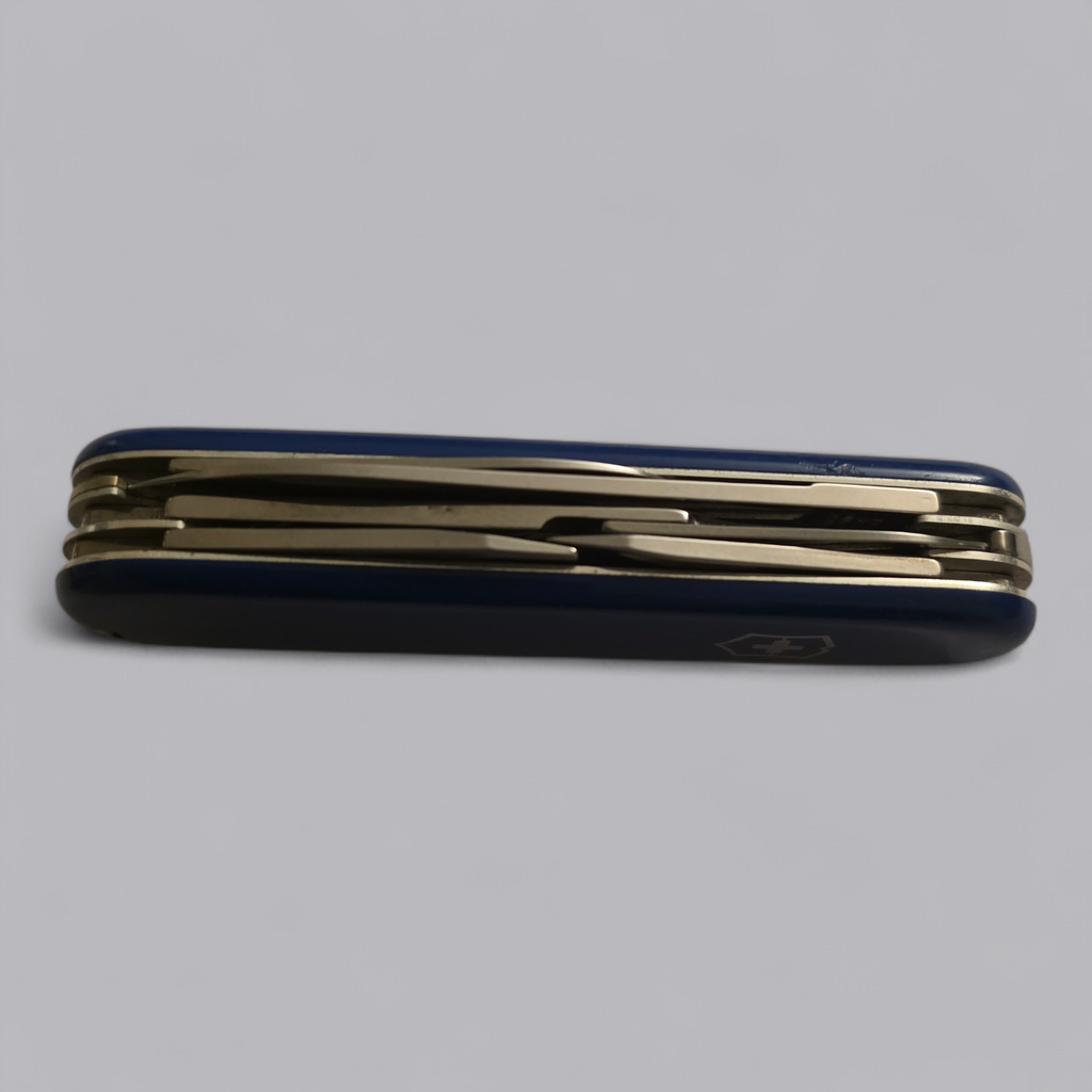 Blaues Victorinox Taschenmesser Climber – Der vielseitige Allrounder