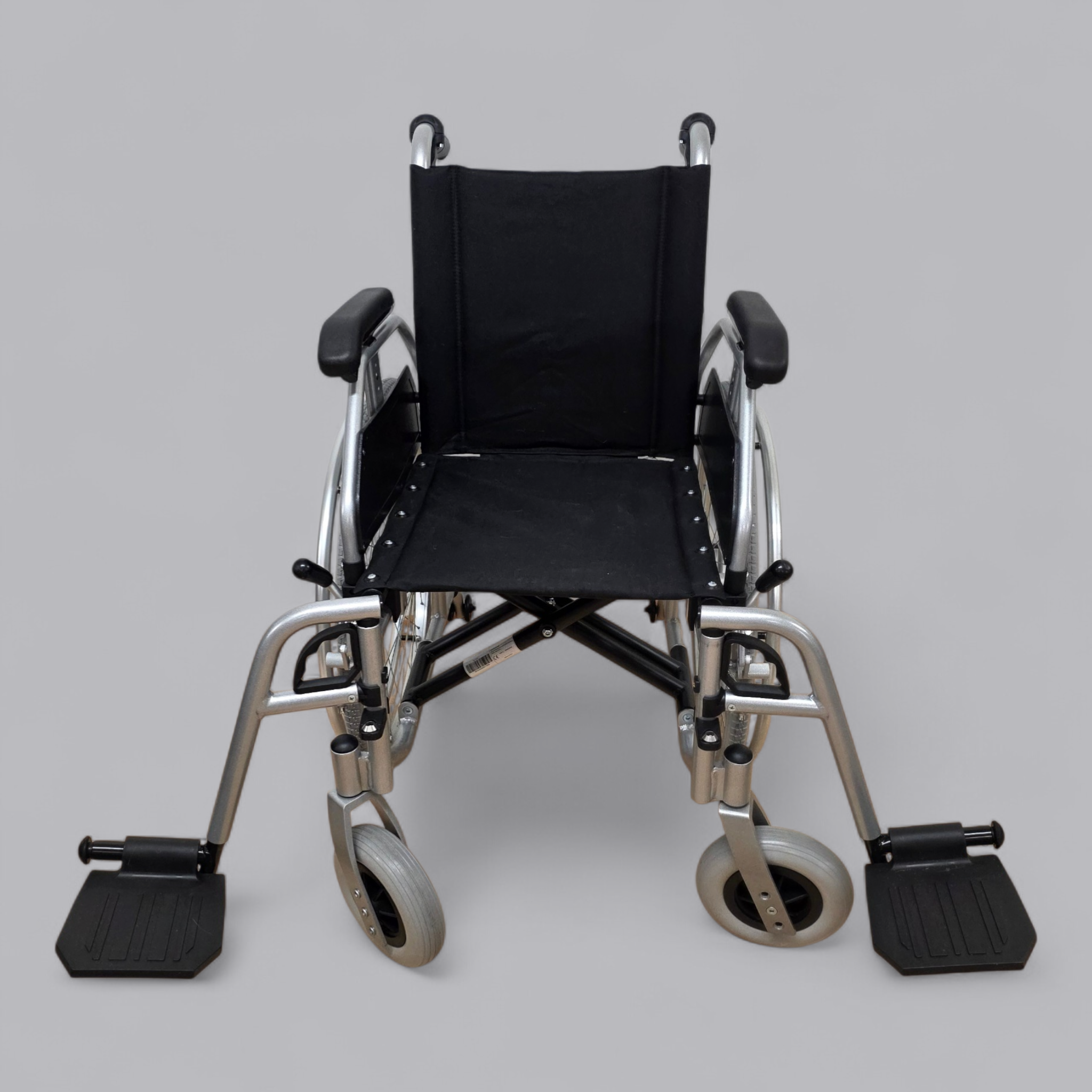 Mobicare Standard-Rollstuhl in neuwertigem Zustand