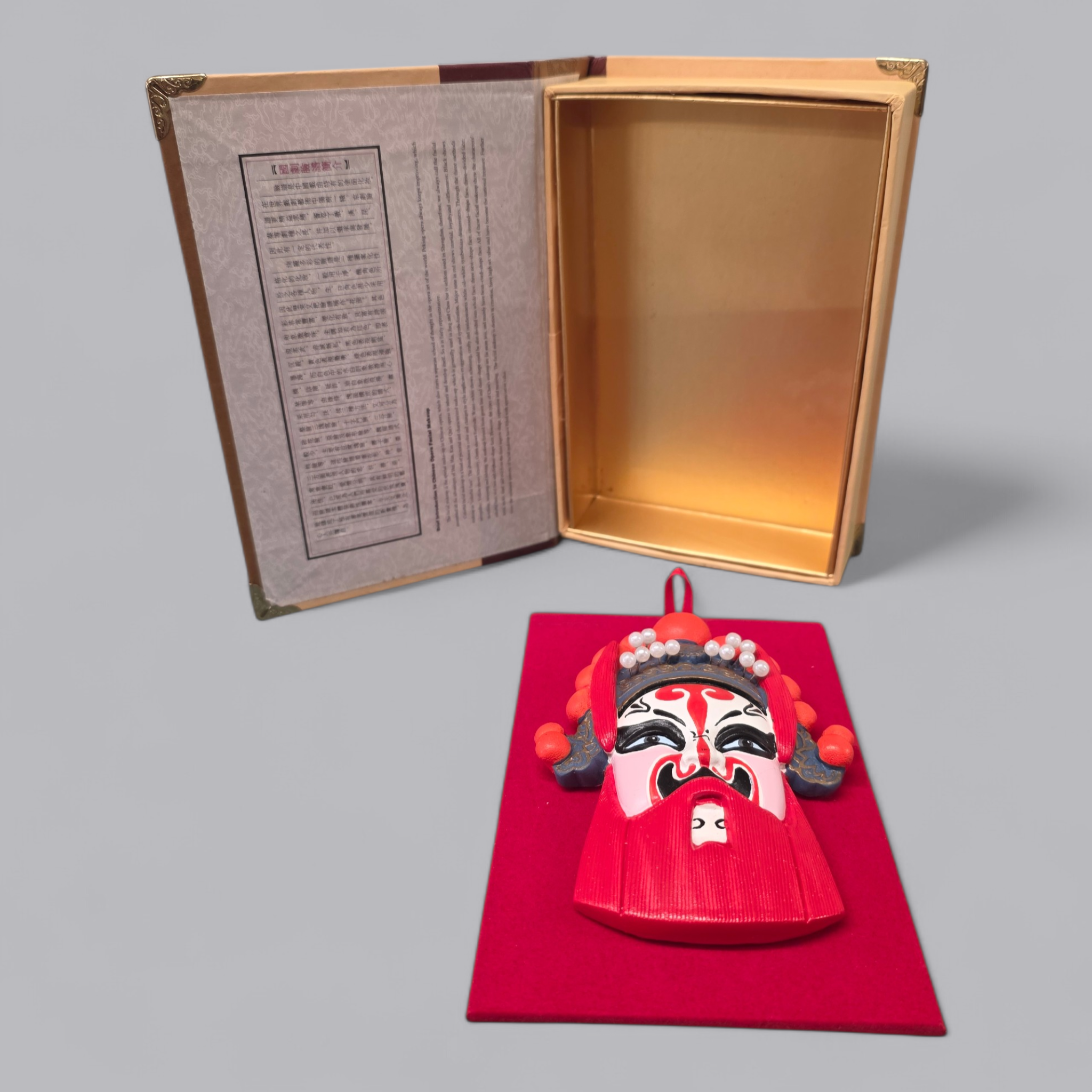 Traditionelle Peking-Oper Maske in Schmuckschatulle
