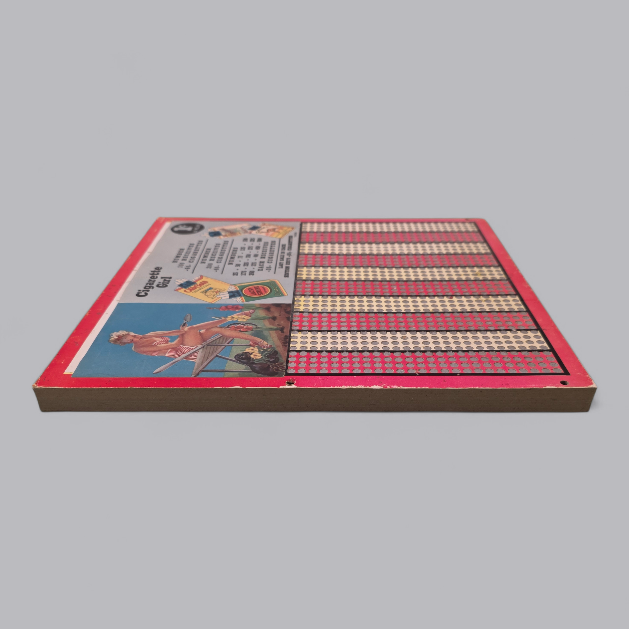 Vintage Cigarette Girl Punchboard – Seltenes Gambling Memorabilia