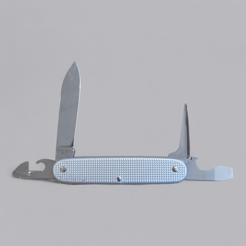 Schweizer Präzision für die Hosentasche: Victorinox Alox Pioneer