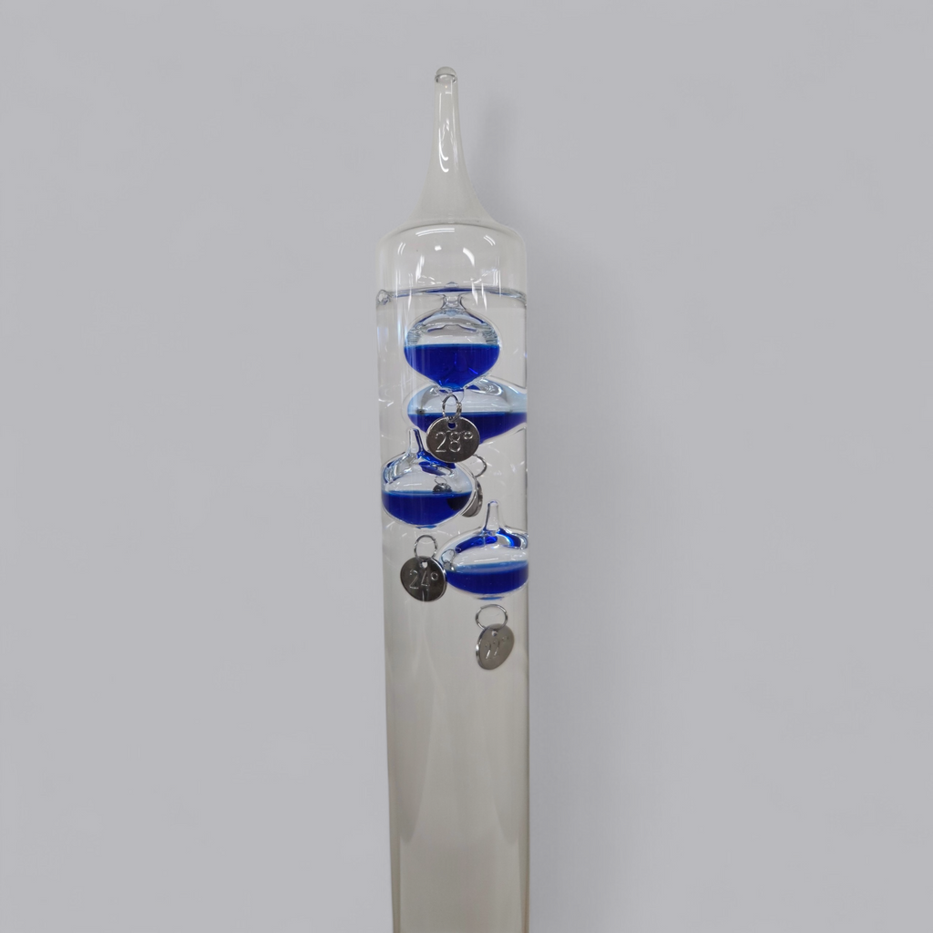 Faszinierende Physik: Grosses Galileo-Thermometer mit blauen Glaskugeln