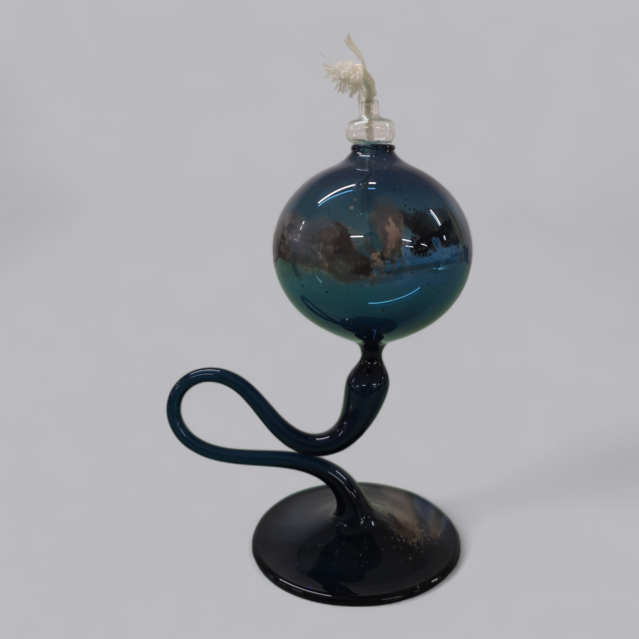 Design-Öllampe aus Glas – Kunstvolles Unikat