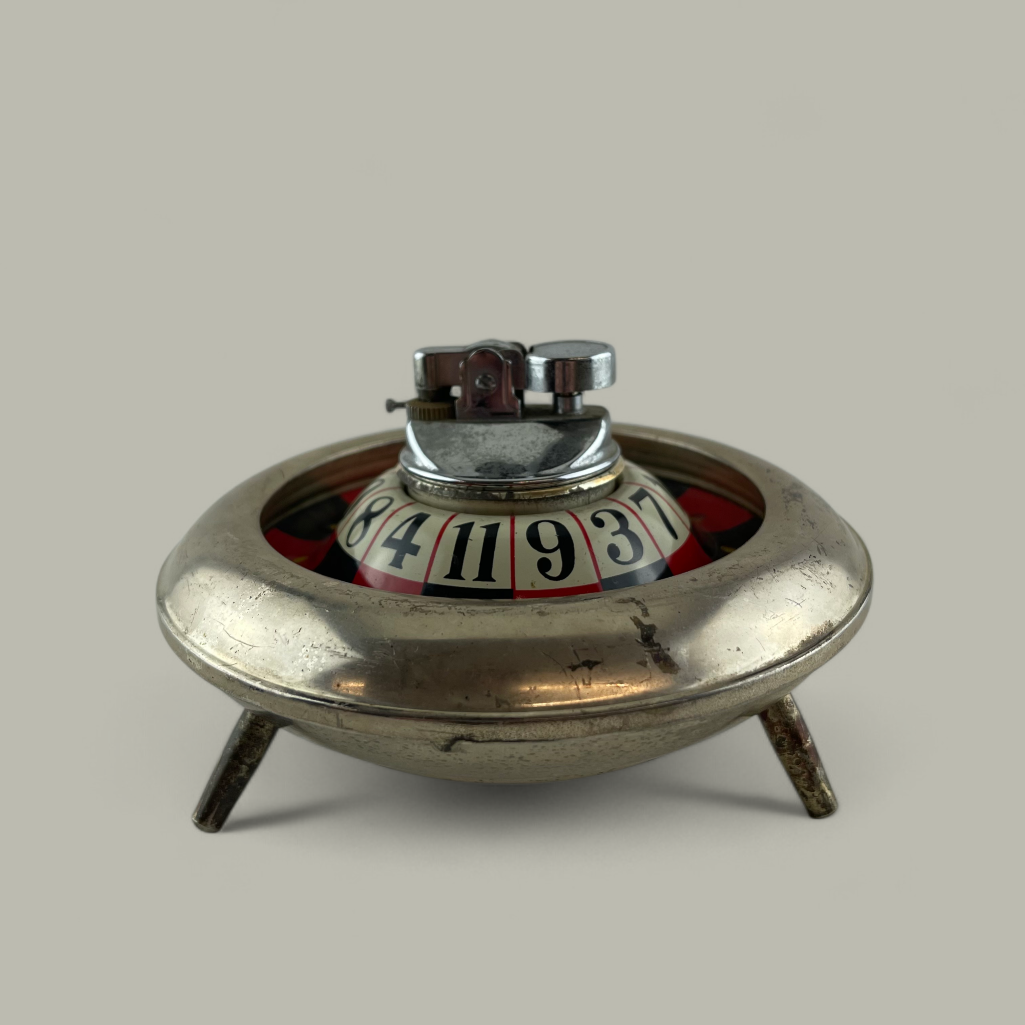 Vintage Roulette-Tischfeuerzeug der Marke Monte Carlo