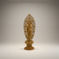 Anmutige Guanyin Holzskulptur auf Lotusthron – Meisterhafte Schnitzkunst