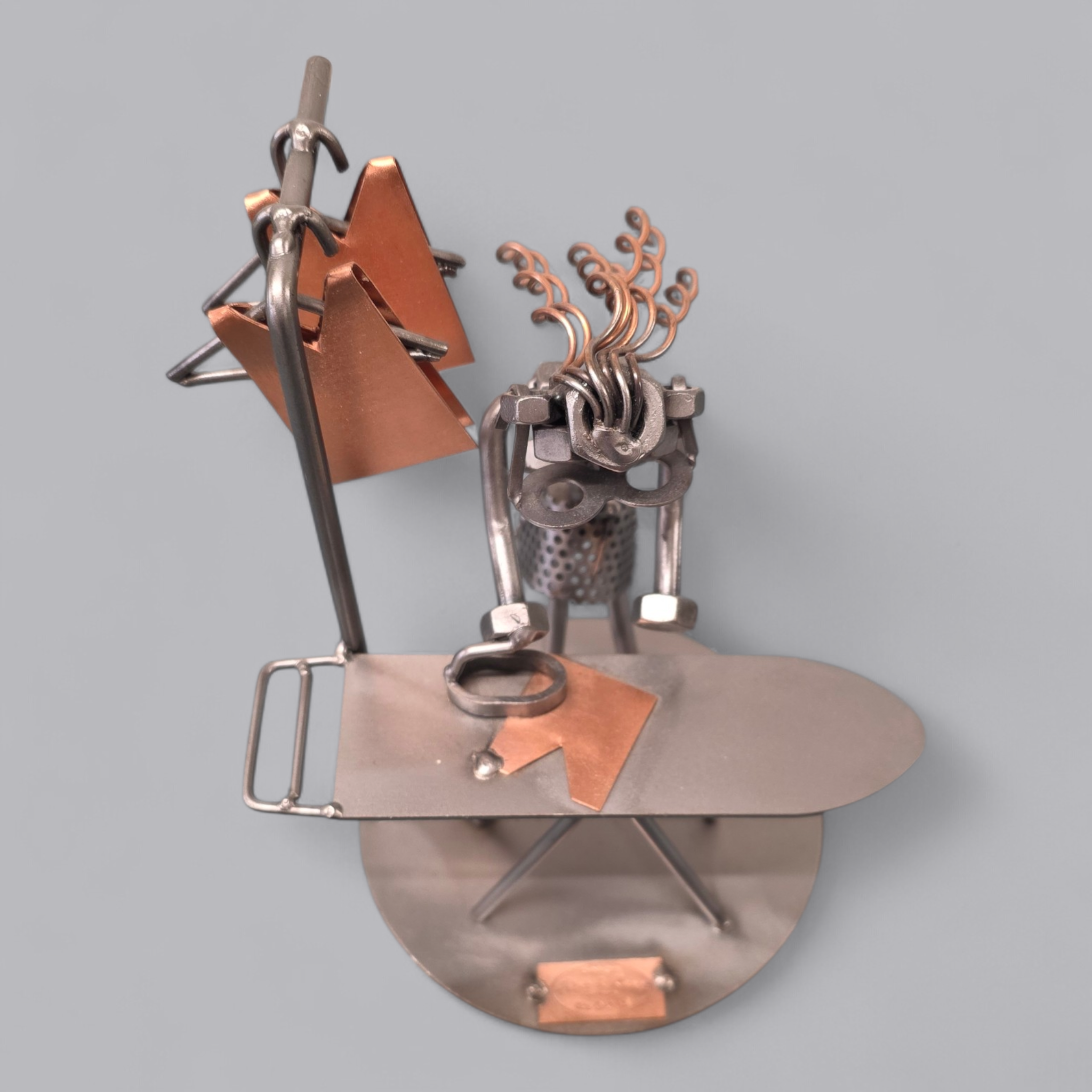 Einzigartiges Metall-Kunstwerk: Fleissige Bügelfee von Hinz & Kunst Germany