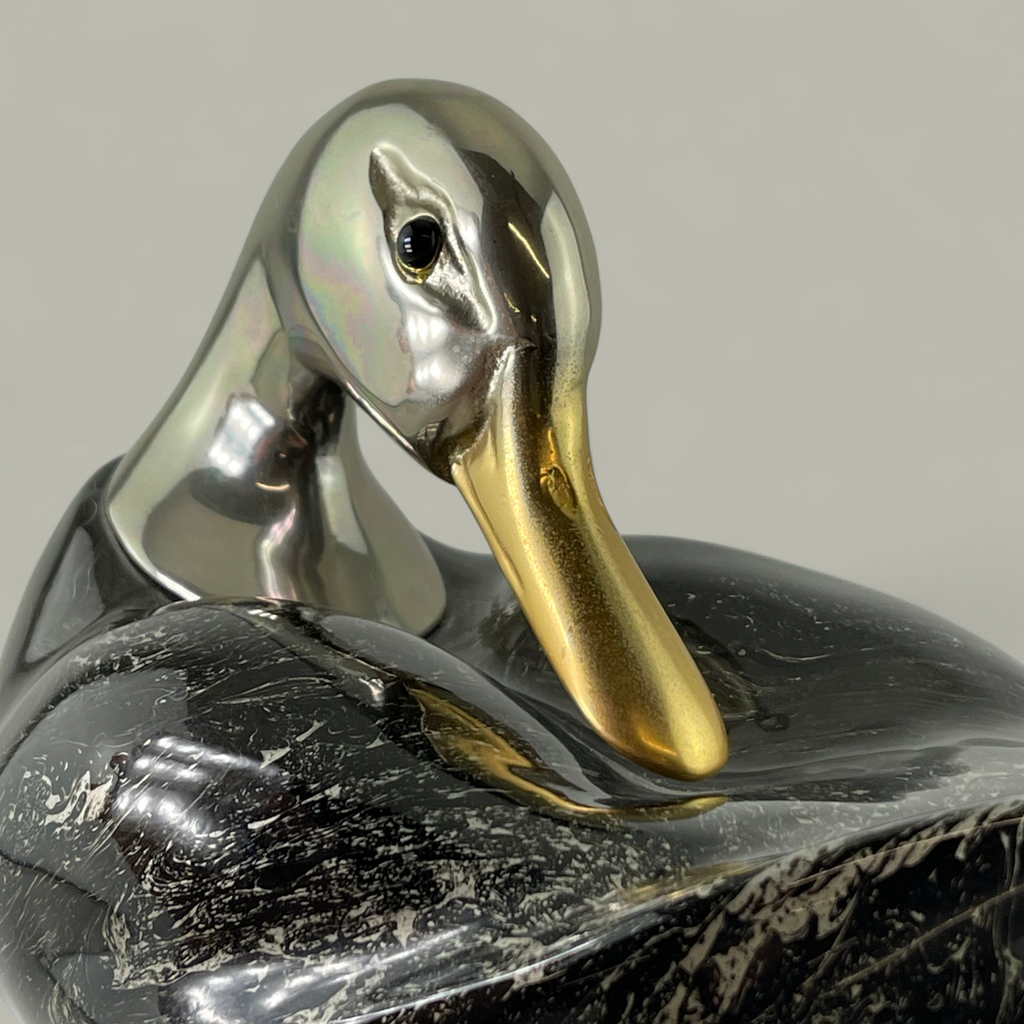 Skulptur Ente – Schwarz-Weiss Dekor