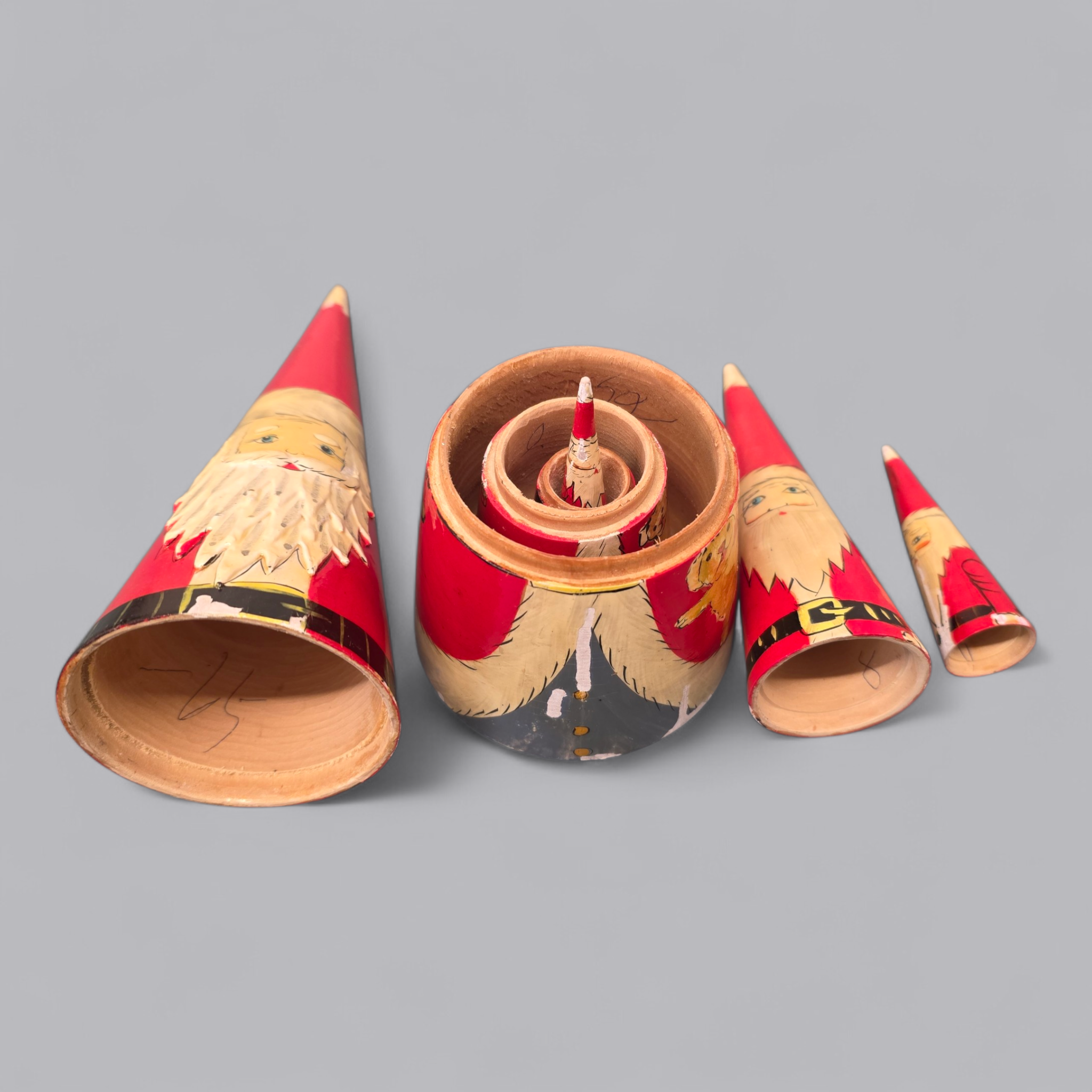 Weihnachts-Matroschka 4-teiliges Holzset im Santa-Design (grösster ca. 28 cm)