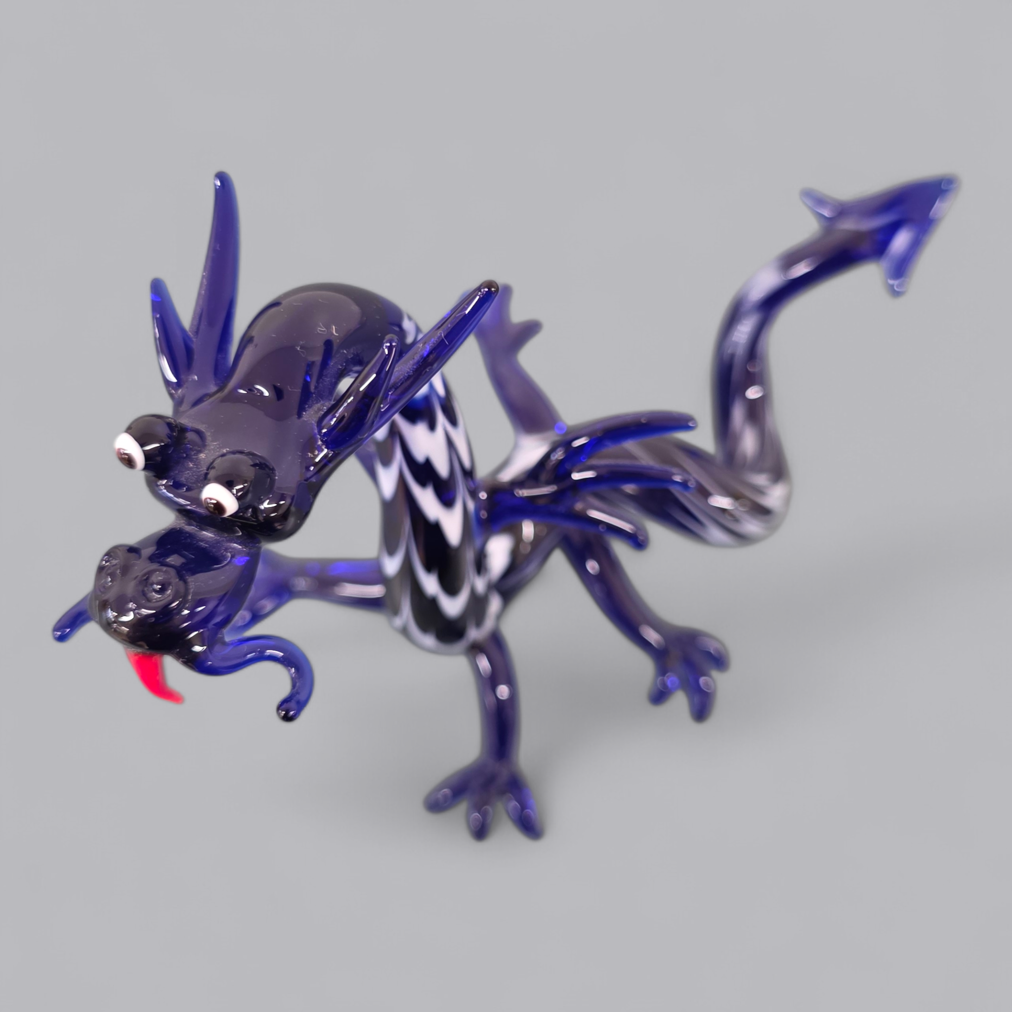 Mystischer Glasdrache in Handarbeit