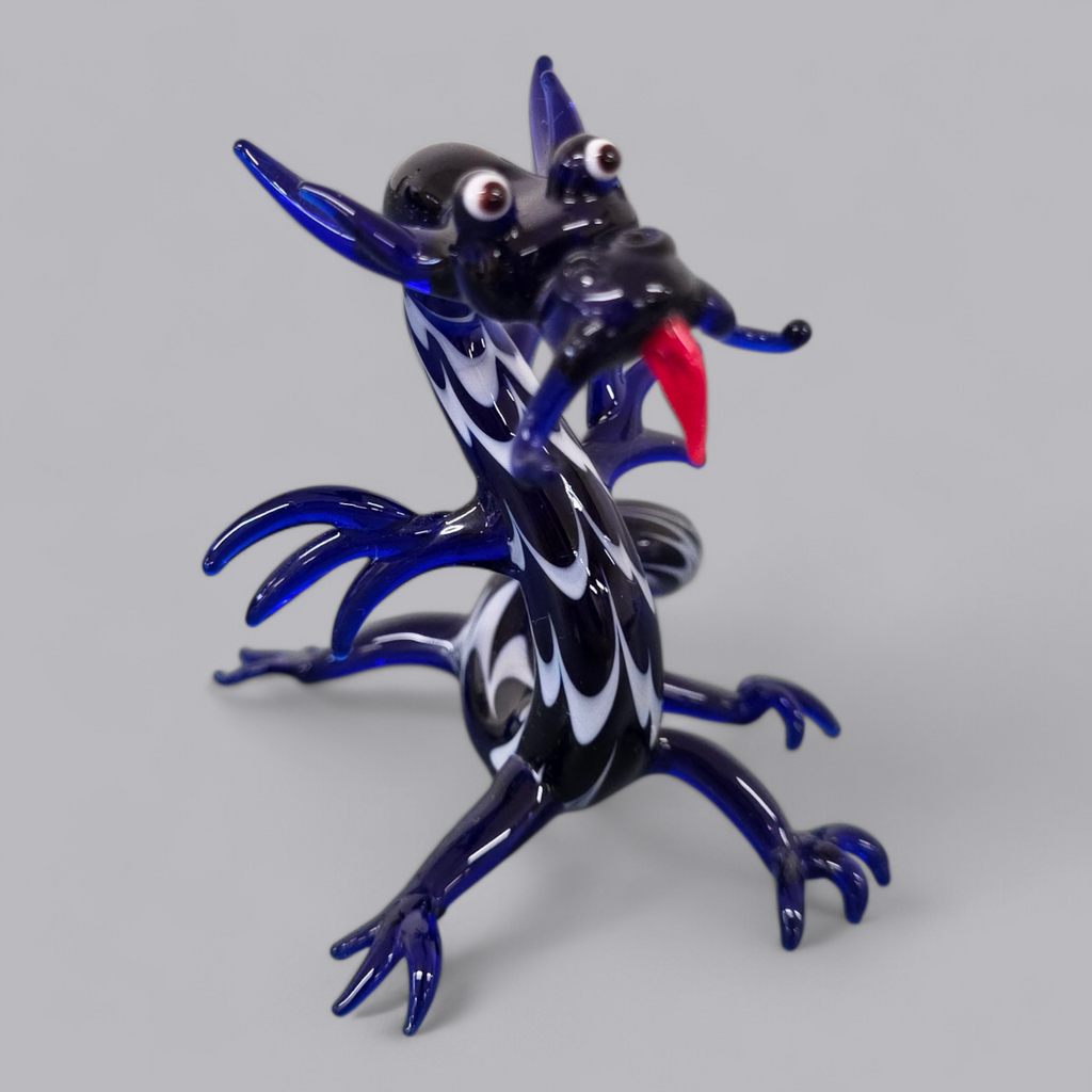 Mystischer Glasdrache in Handarbeit