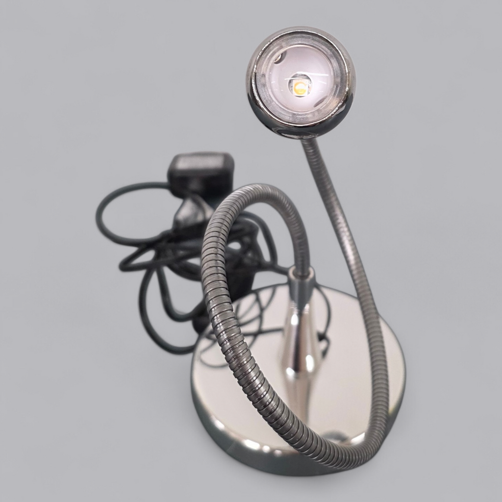 Schwanenhals Schreibtischlampe – Chrom-Design & Flexibel