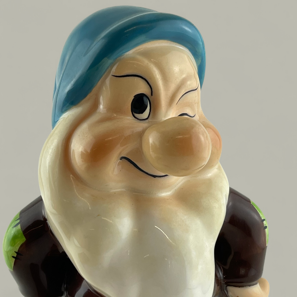 Zauberhafte Disney Porzellanfigur – Ein nostalgischer Schatz für Sammler