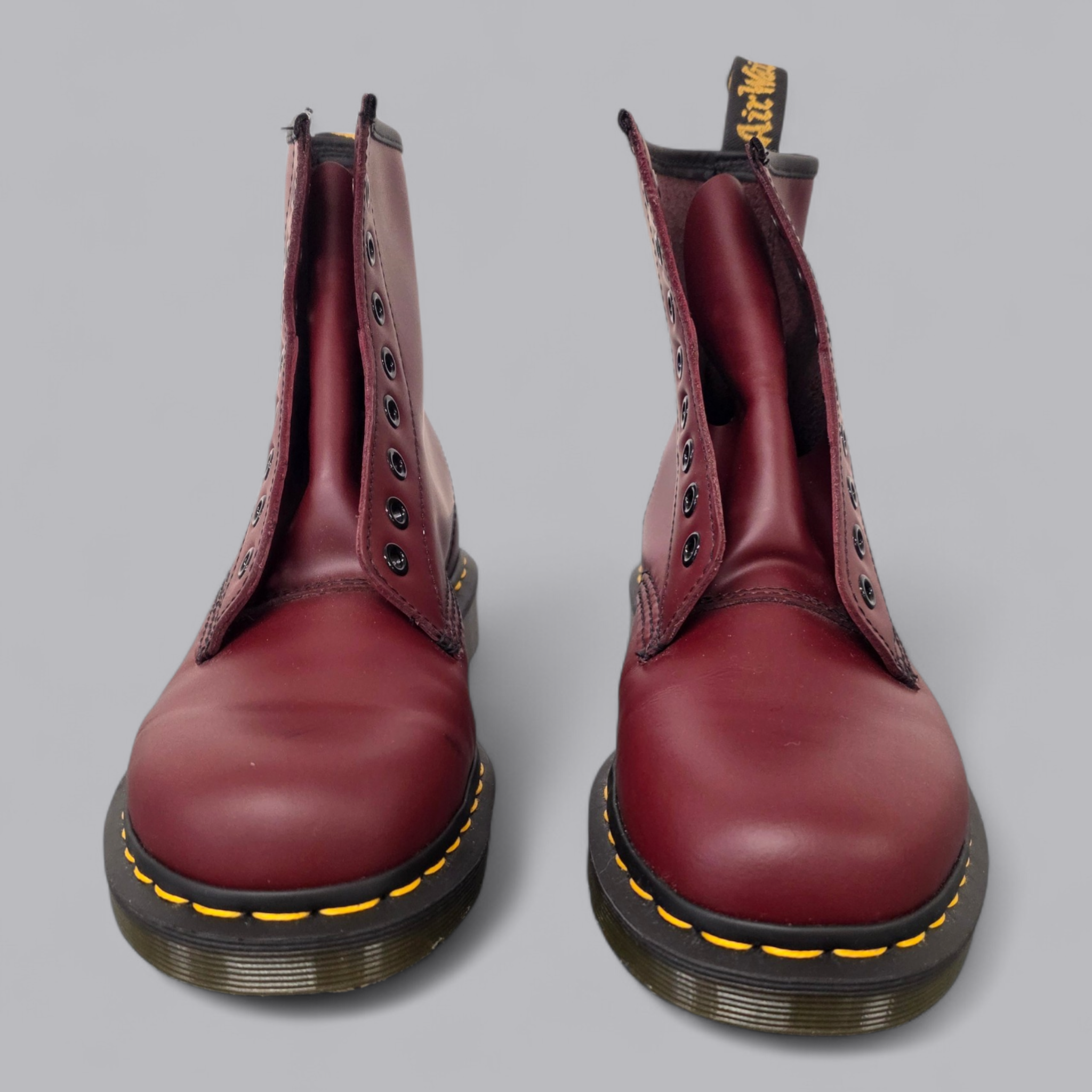 Kultige Dr. Martens Stiefel 1460 in klassischem Bordeaux