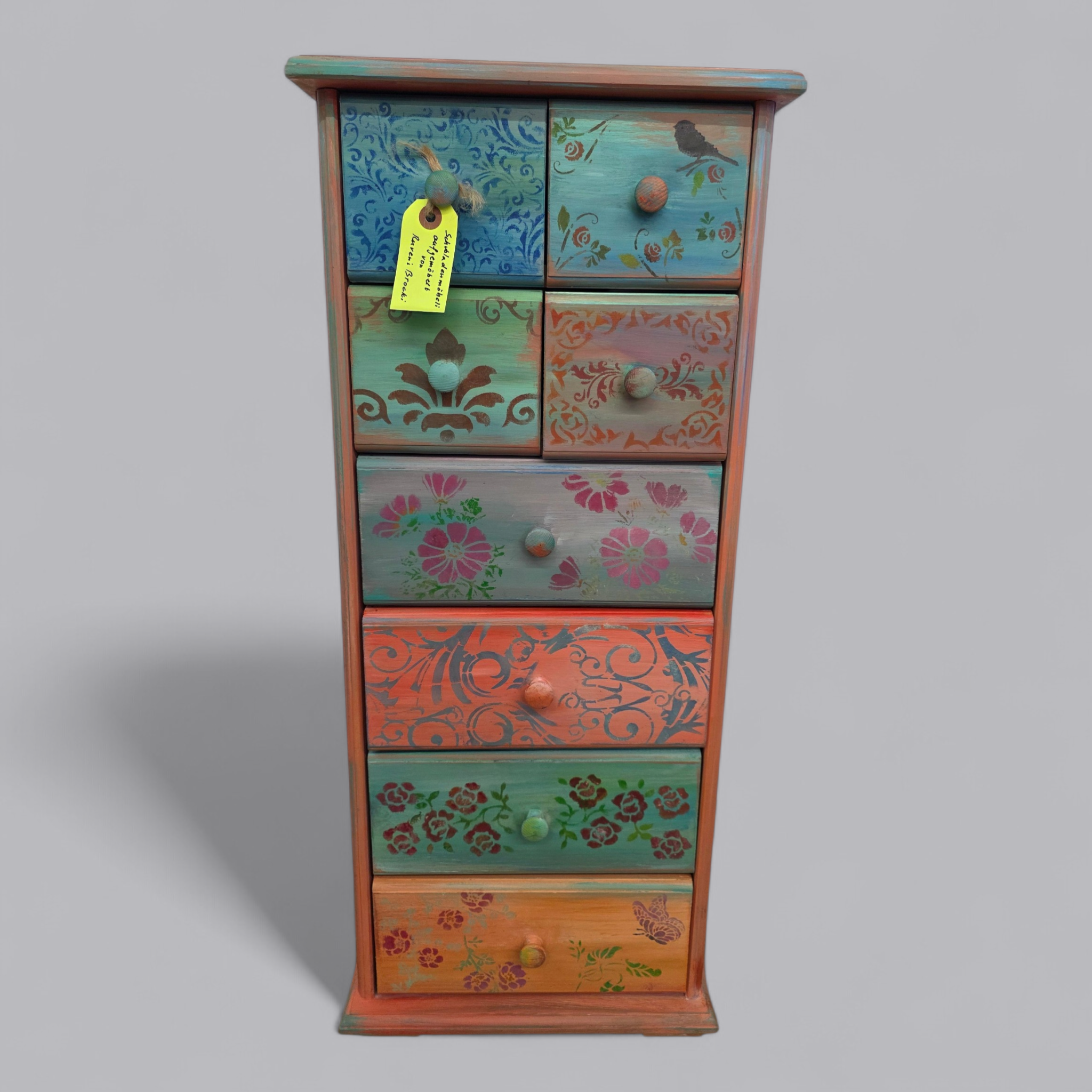 Upcycling Schubladenschrank mit farbigem Vintage Charakter