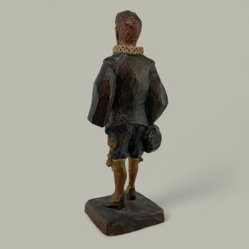 Handgeschnitzte Bürgi Originalfigur in historischer Tracht