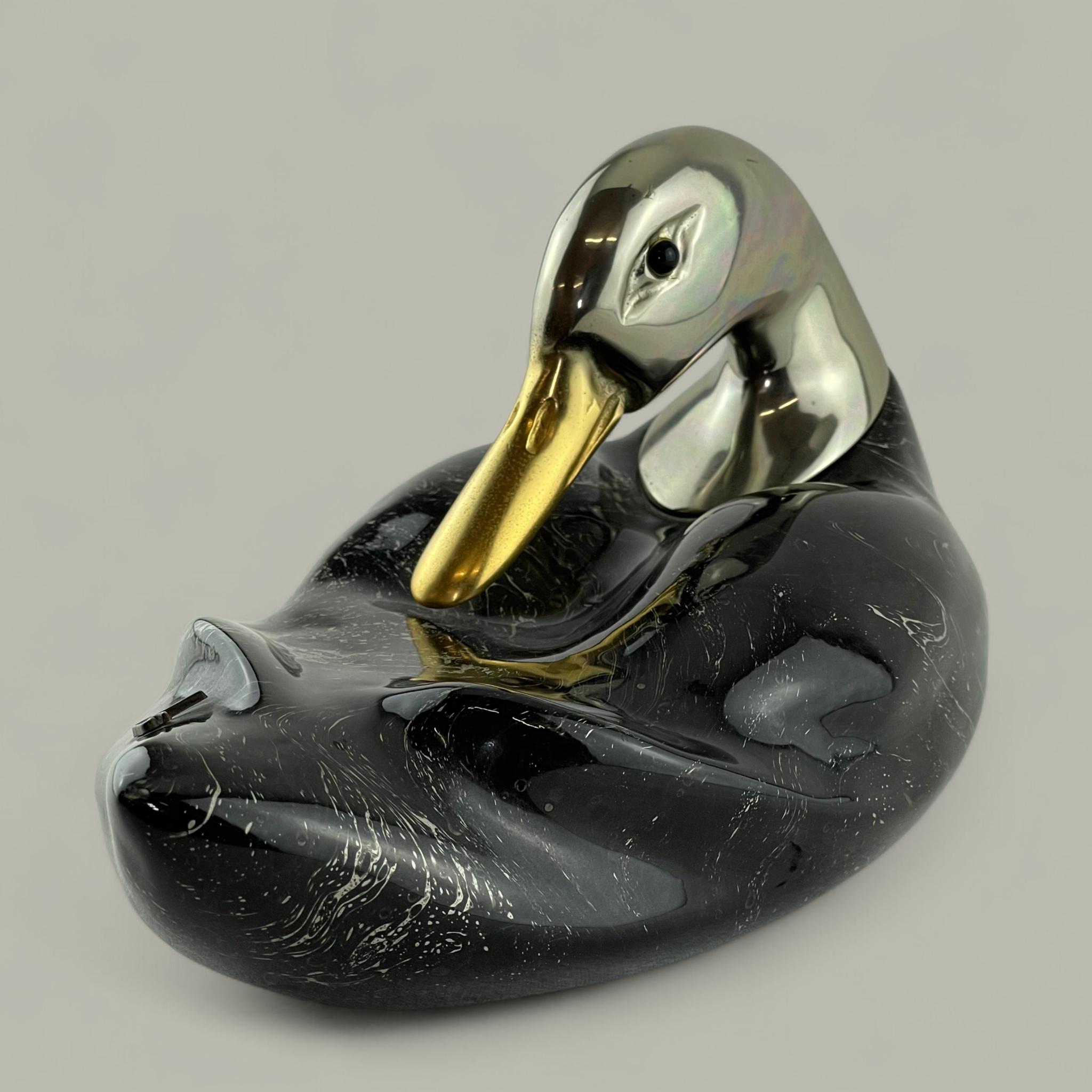Skulptur Ente – Schwarz-Weiss Dekor