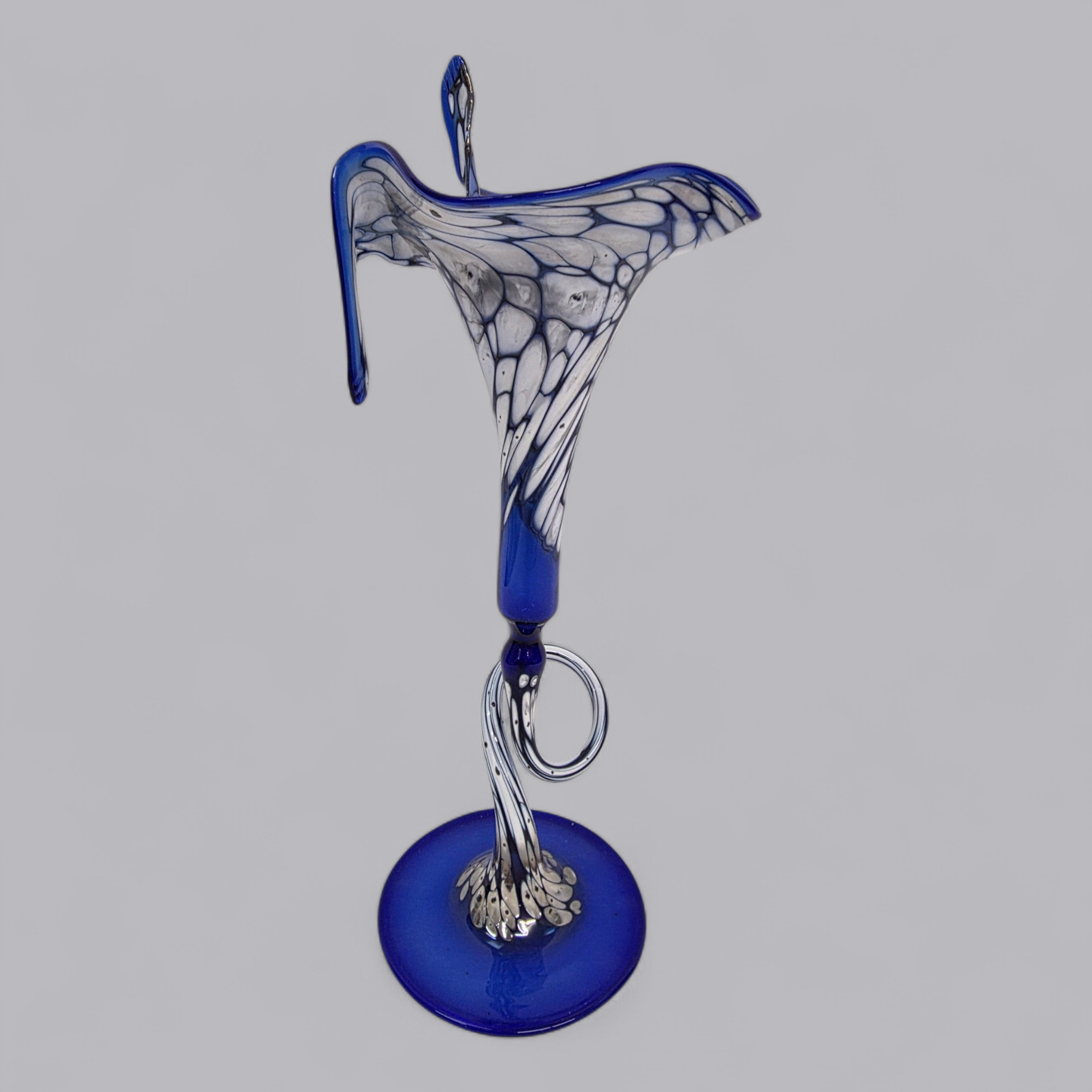 Filigrane Murano-Stil Kunstvase in tiefem Kobaltblau
