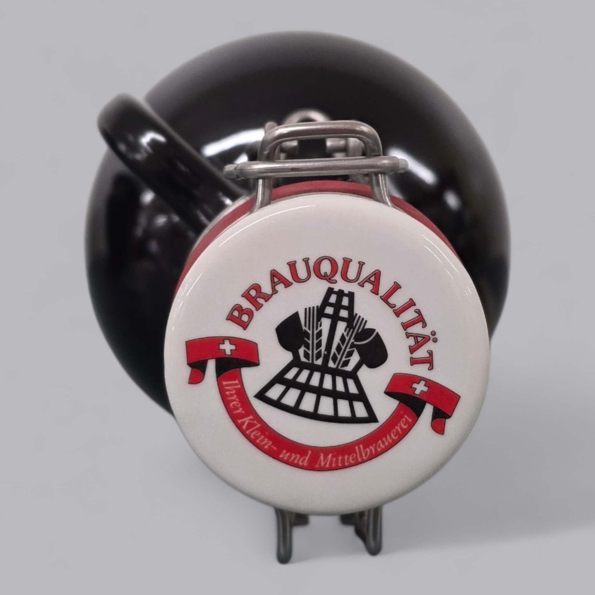 Traditionelle Baarer Bierflasche – Braunglas mit Bügelverschluss & Vintage-Design