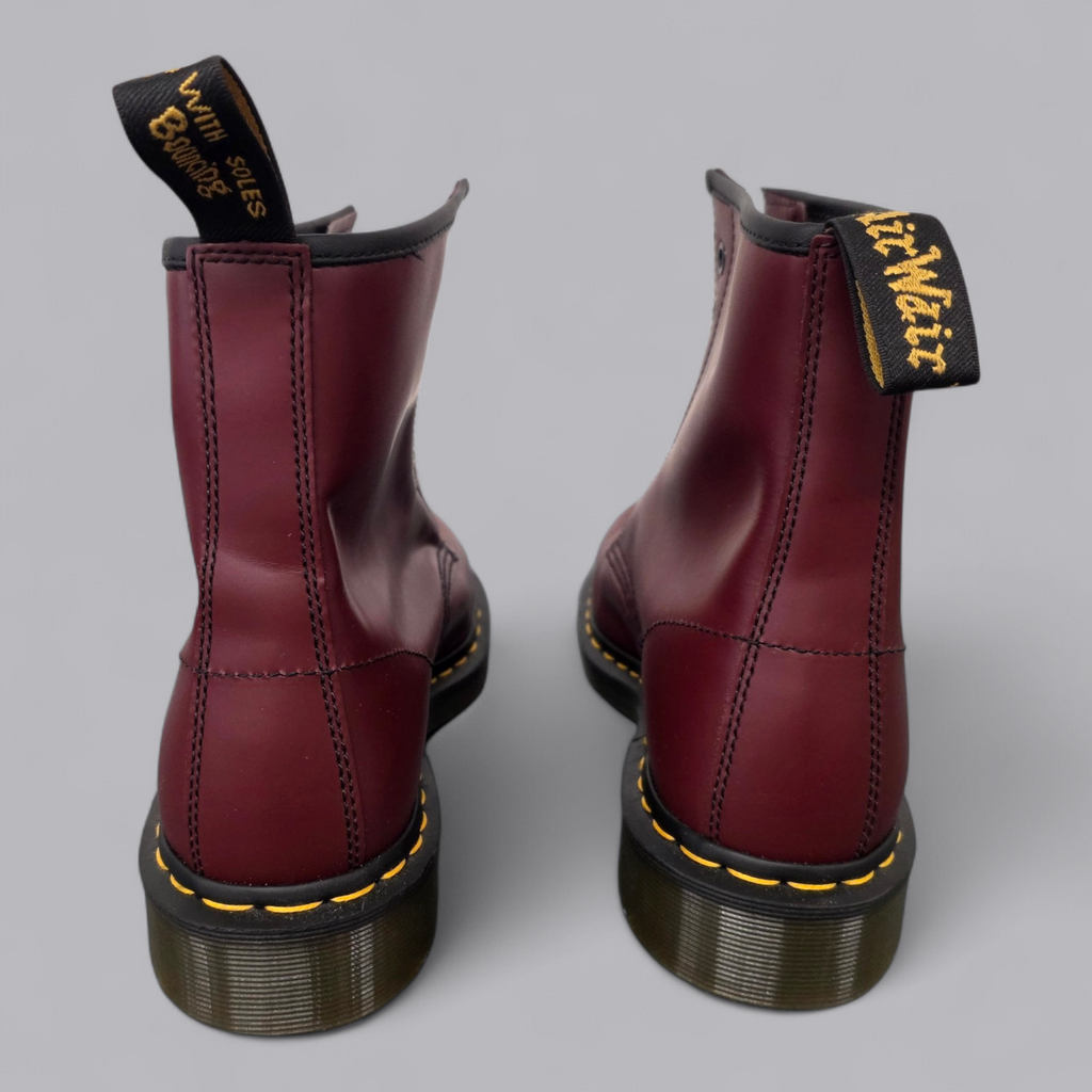 Kultige Dr. Martens Stiefel 1460 in klassischem Bordeaux