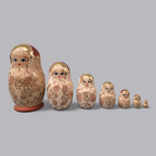 Matroschka – Set aus 7 Holzpuppen (grösste ca. 20 cm)