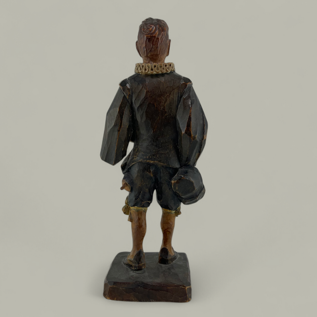 Handgeschnitzte Bürgi Originalfigur in historischer Tracht