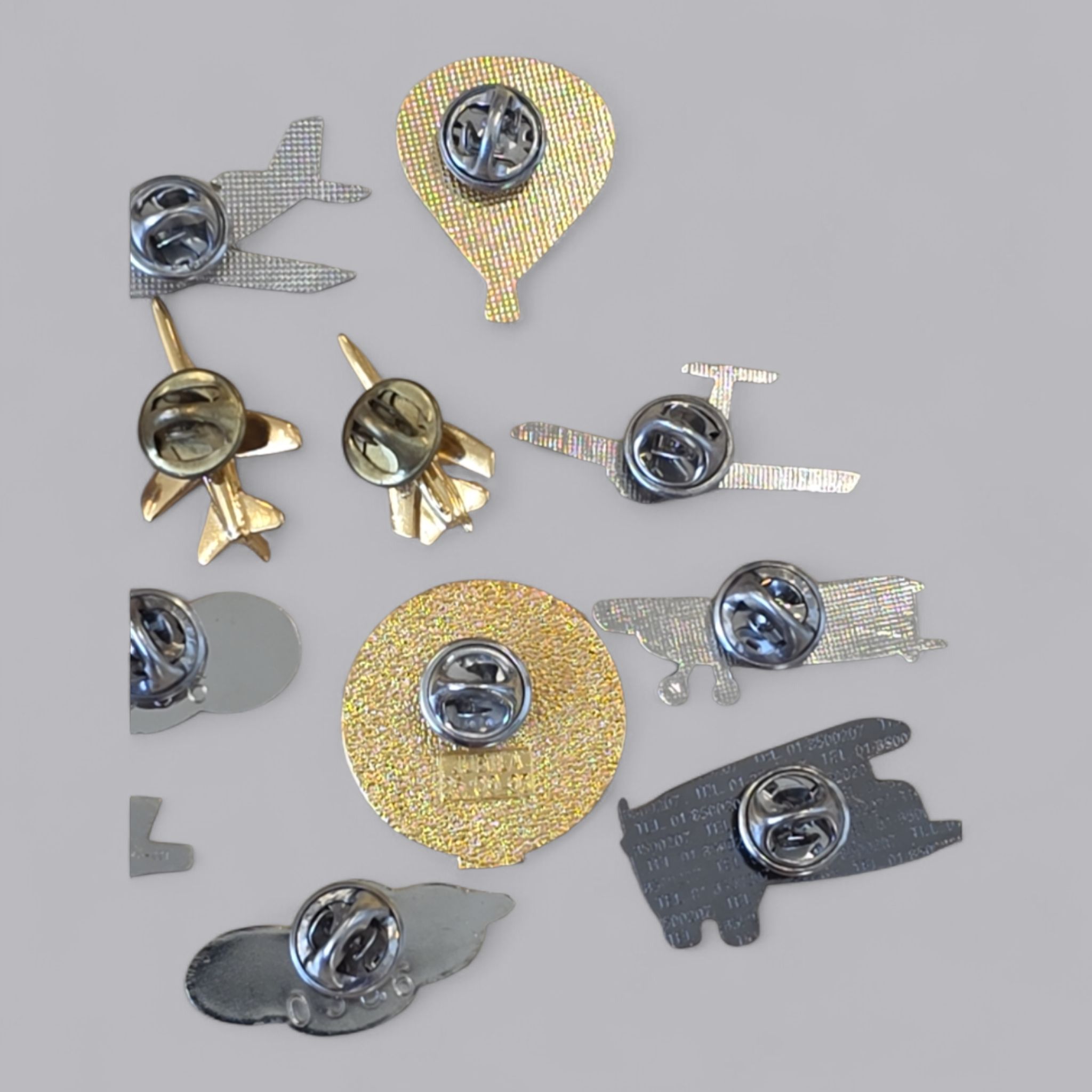 Exklusives Aviatik & Swissair Pin-Set – 22-teilig