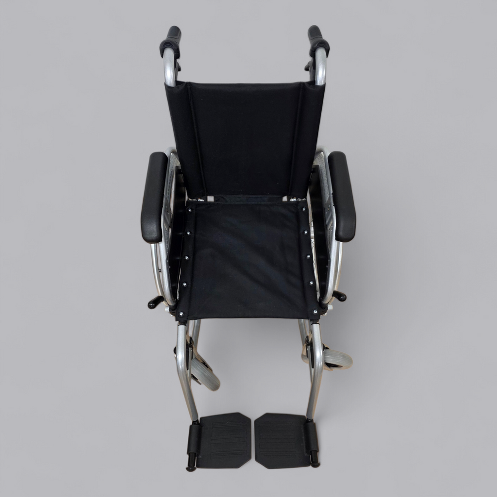 Mobicare Standard-Rollstuhl in neuwertigem Zustand