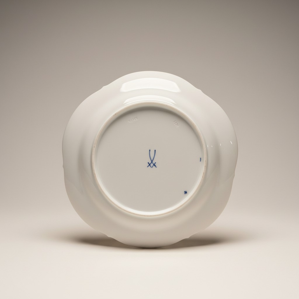 Meissen Prunkteller Blaue Orchidee – Handbemalte Perfektion
