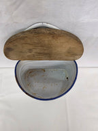 Vintage emaillierter Salzbehälter mit Holzdeckel